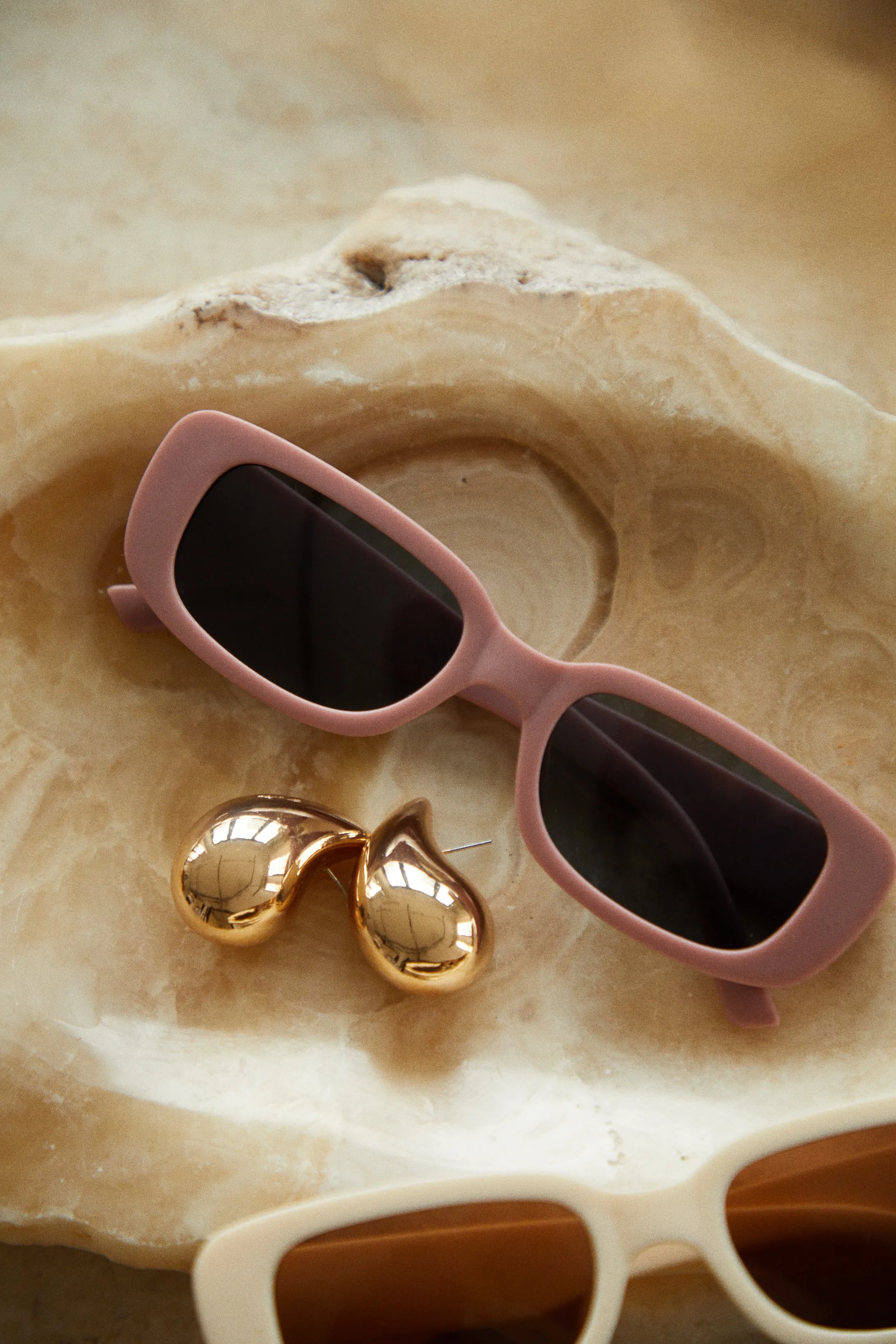 Devani Rectangle Sunglasses - Pink