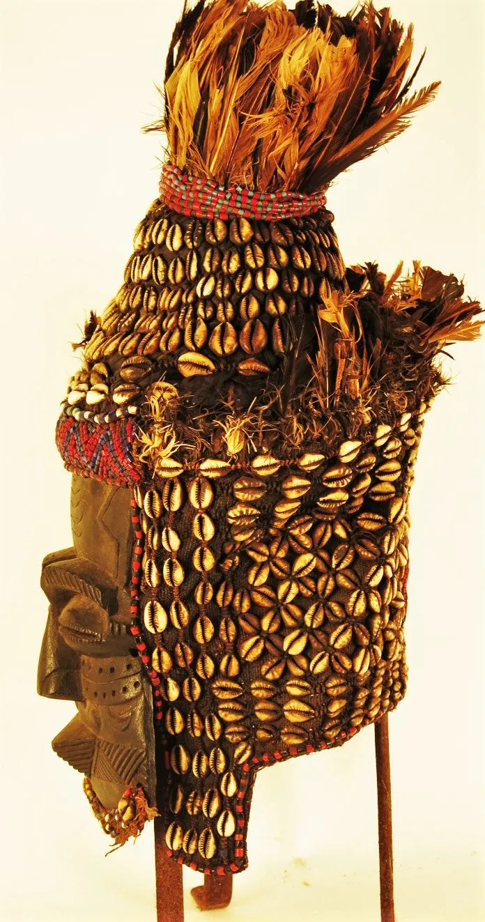 Kuba Helmet Mask